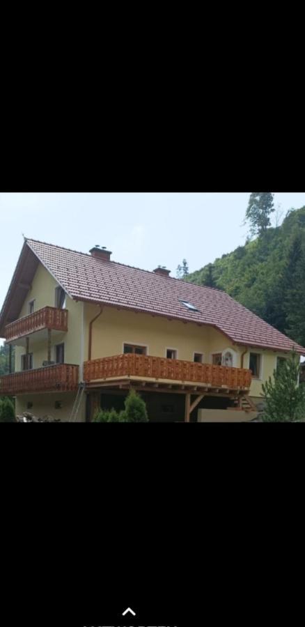 Ferienwohnung Anika Kleinlobming Екстер'єр фото